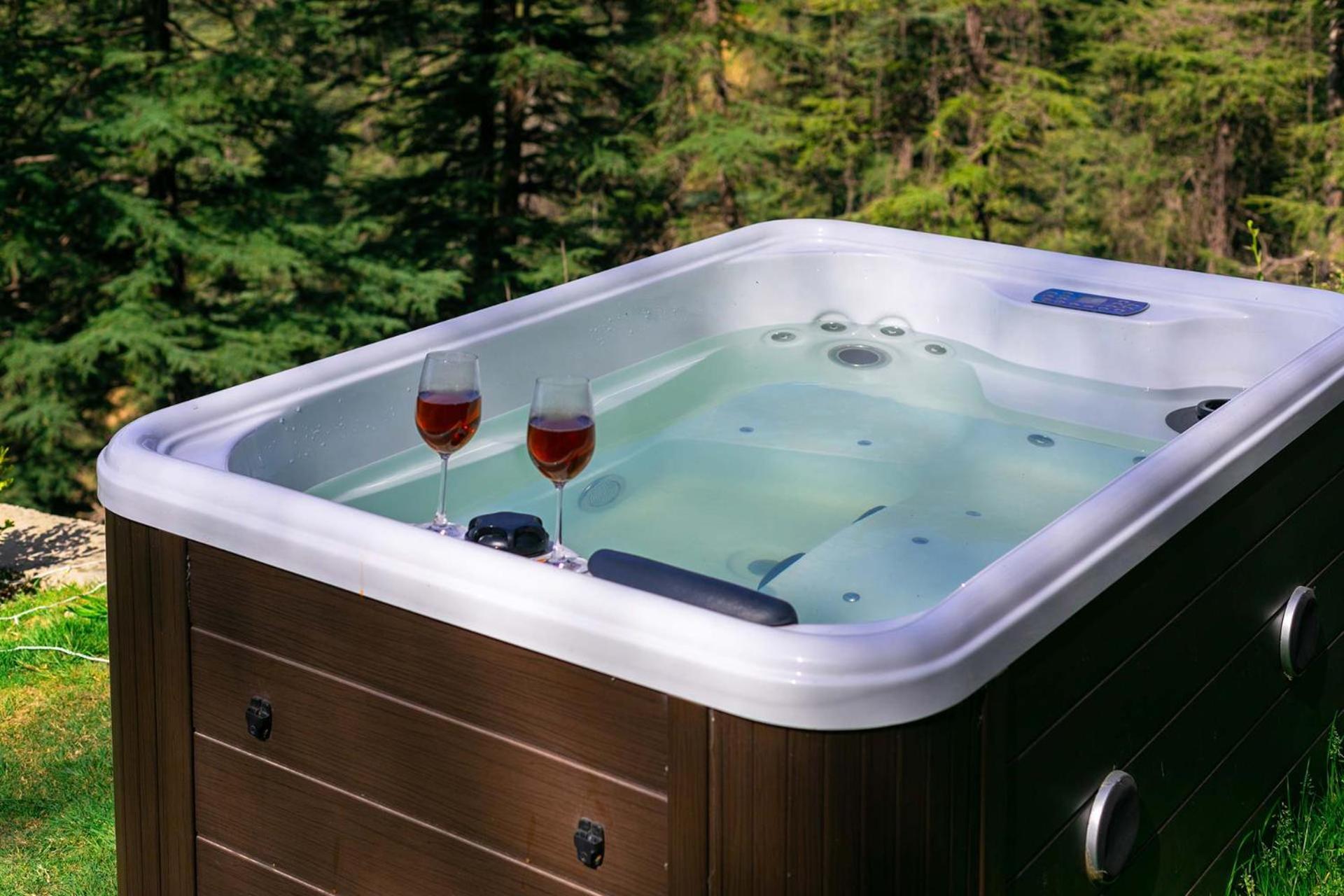Stayvista At Pine Estate With Outdoor Jacuzzi Shimla Eksteriør billede